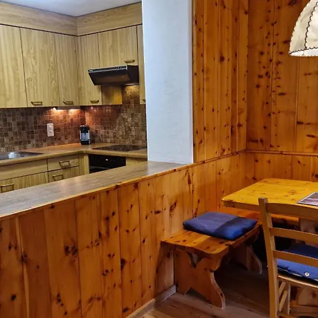 Chesa Bellaval, Haus Chamuotsch 2 1 2-zimmerwohnung סילבפלנה