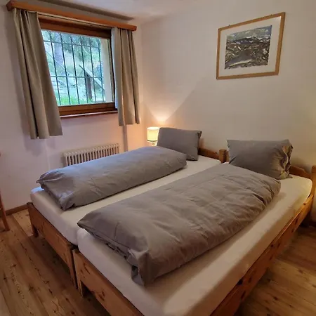 Chesa Bellaval, Haus Chamuotsch 2 1 2-zimmerwohnung