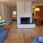 Chesa Bellaval, Haus Chamuotsch 2 1 2-zimmerwohnung